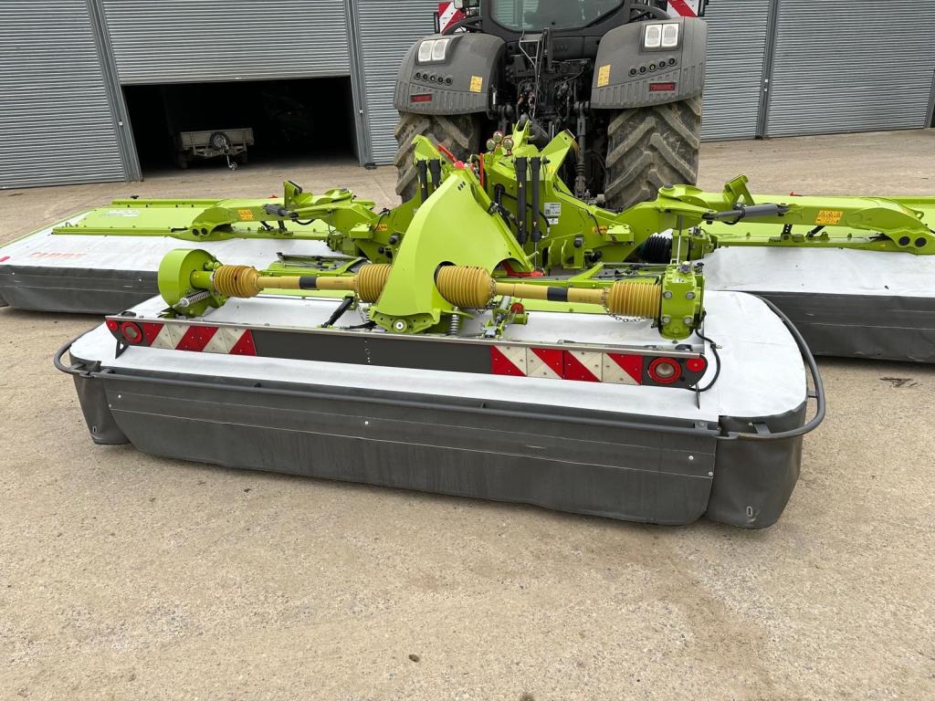 Claas Disco 9400C + 3200FC mower conditioners