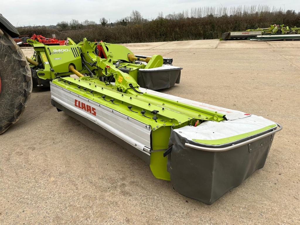 Claas Disco 9400C + 3200FC mower conditioners