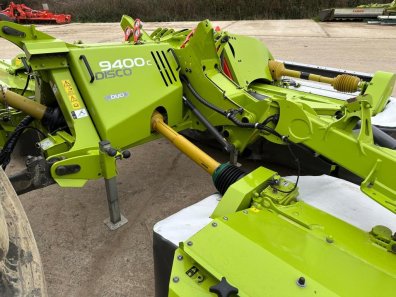 Claas Disco 9400C + 3200FC mower conditioners