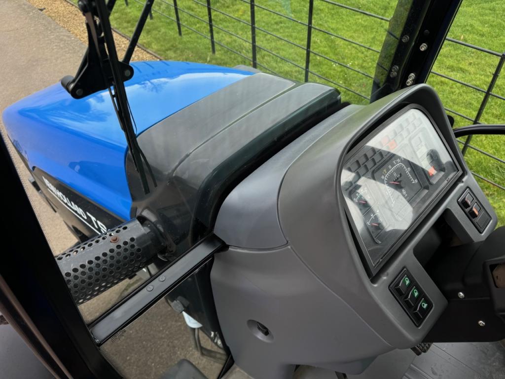 New Holland TS115 SL