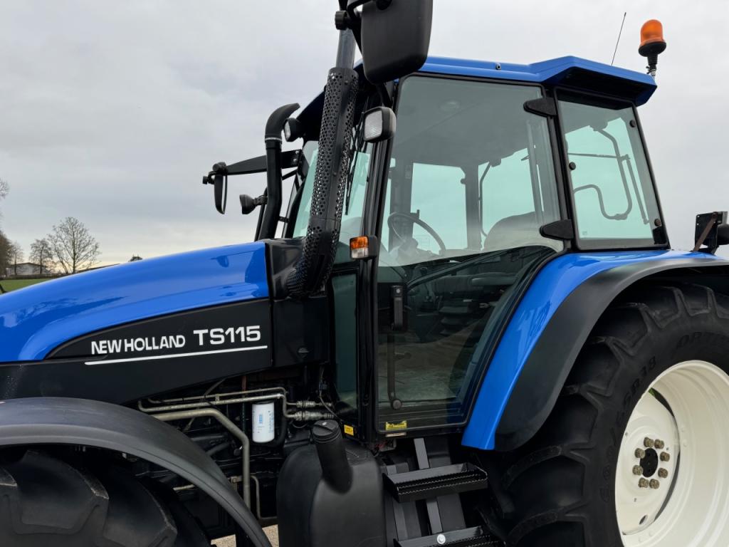 New Holland TS115 SL