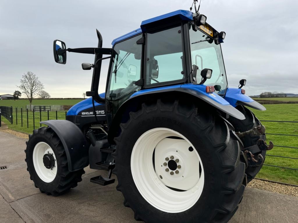 New Holland TS115 SL