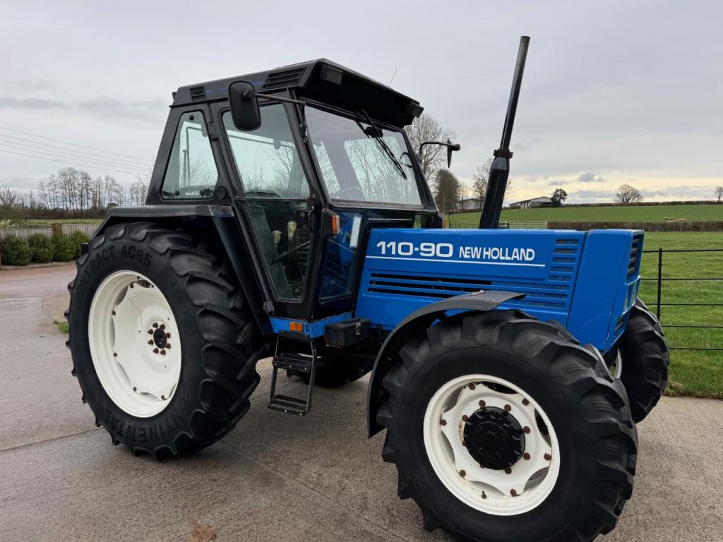New Holland 110-90 DT