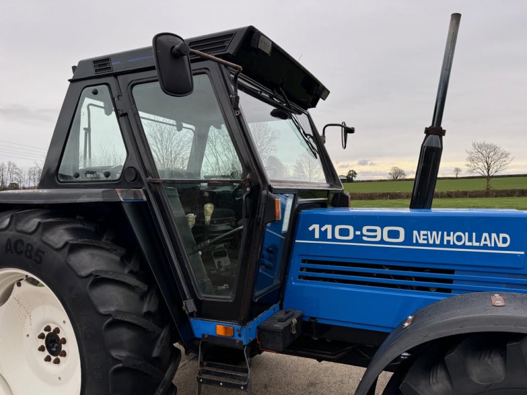 New Holland 110-90 DT