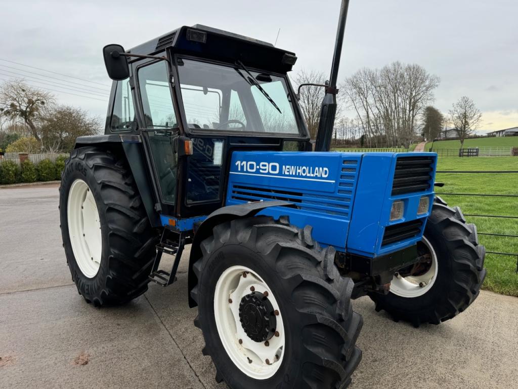 New Holland 110-90 DT