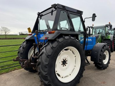 New Holland 110-90 DT
