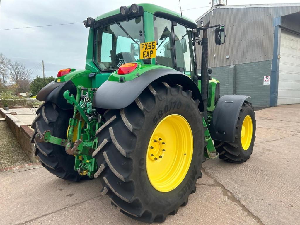 John Deere 6920