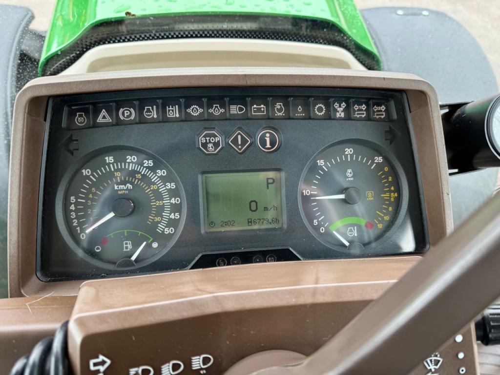 John Deere 6920
