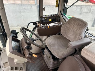 John Deere 6920