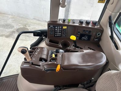 John Deere 6920