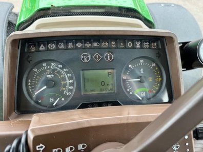 John Deere 6920