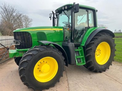 John Deere 6920