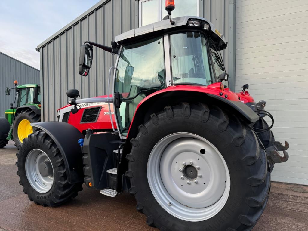 Massey Ferguson 7S 190