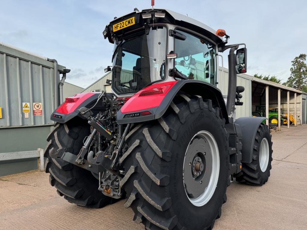 Massey Ferguson 8S 265 Exclusive