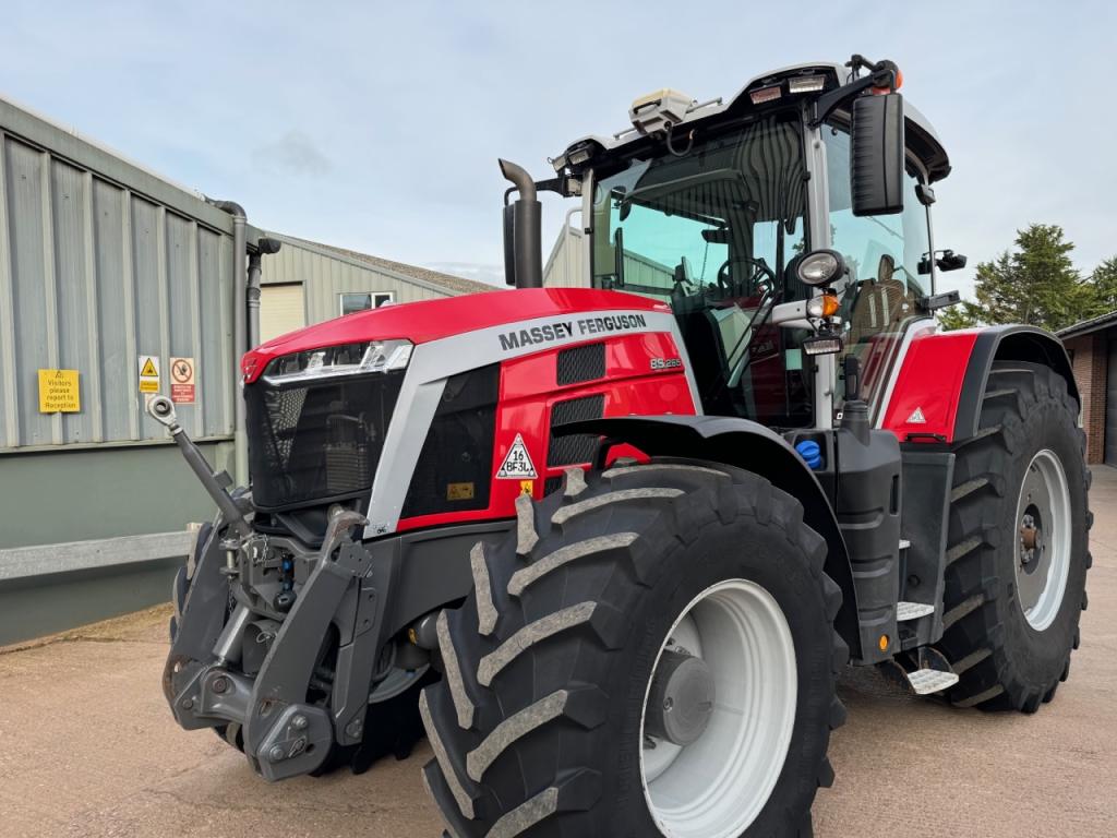 Massey Ferguson 8S 265 Exclusive