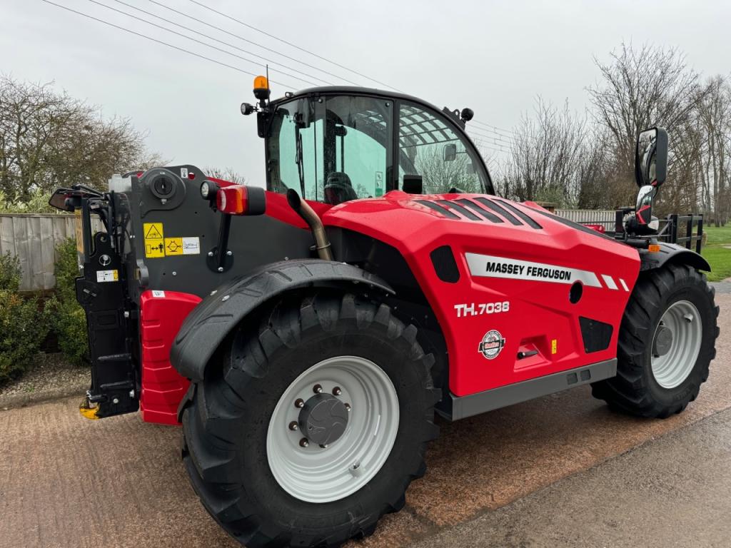 Massey Ferguson TH.7038 telescopic