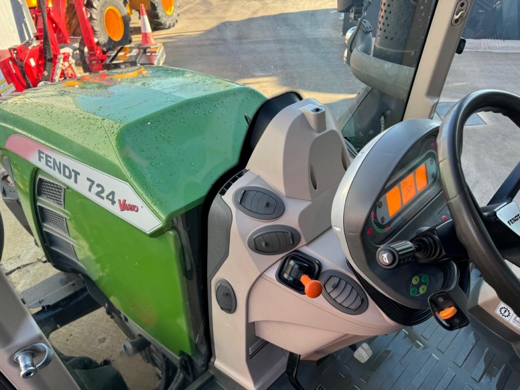 Fendt 724 Profi-Plus