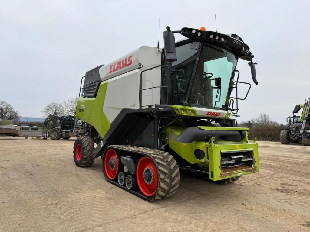 Claas Trion 730TT