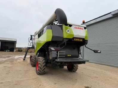 Claas Trion 730TT