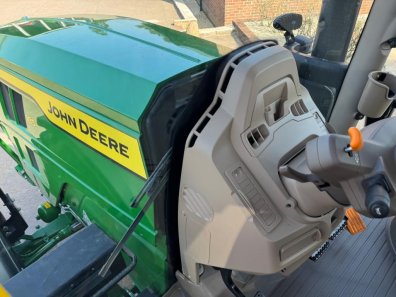John Deere 6R 185