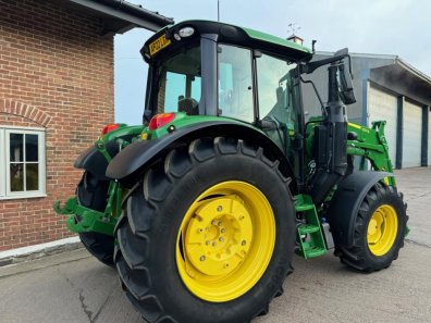 John Deere 6120M