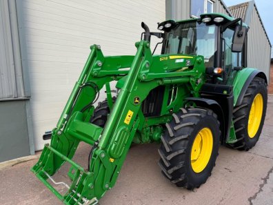 John Deere 6120M