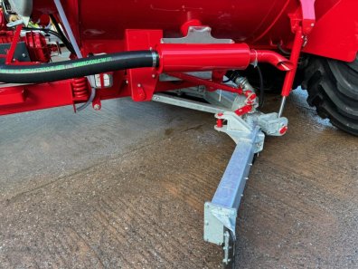 Redrock 3,000 Gallon vacuum tanker