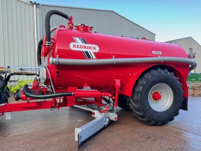 Redrock 3,000 Gallon vacuum tanker