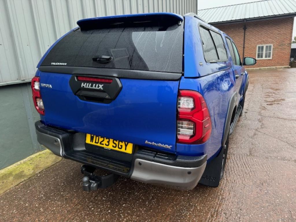 Toyota Hi-Lux Invincible X 2.8 diesel