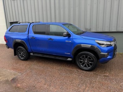 Toyota Hi-Lux Invincible X 2.8 diesel