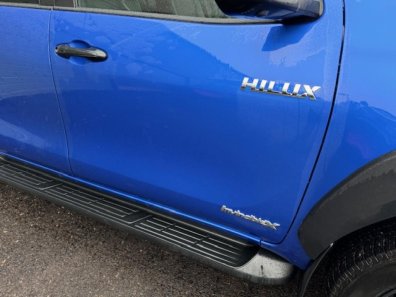 Toyota Hi-Lux Invincible X 2.8 diesel