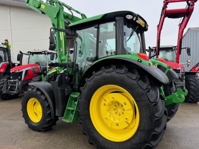 John Deere 6120M