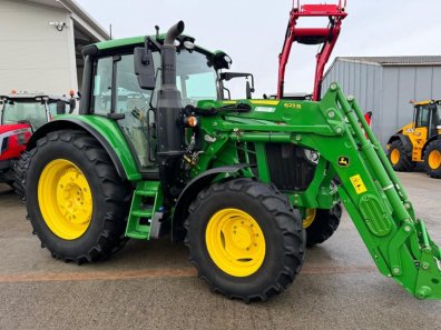 John Deere 6120M