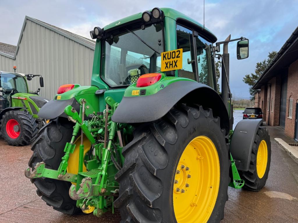 John Deere 6920