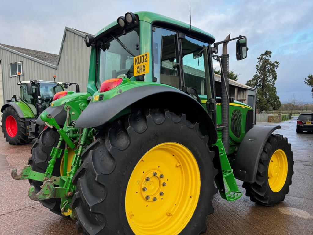 John Deere 6920