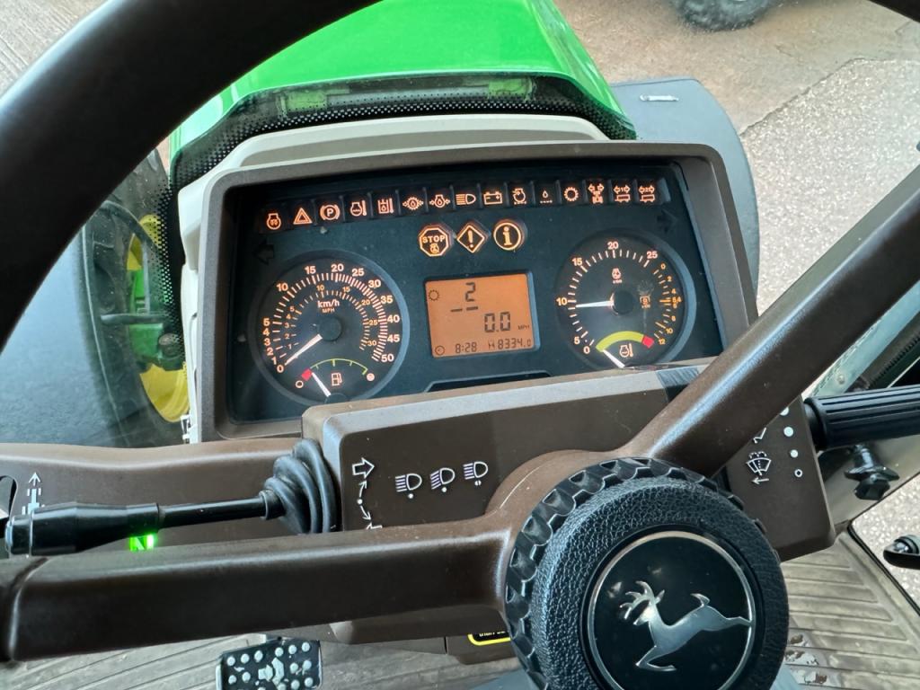 John Deere 6920
