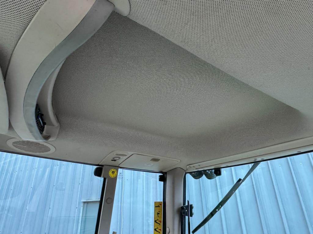 John Deere 6920