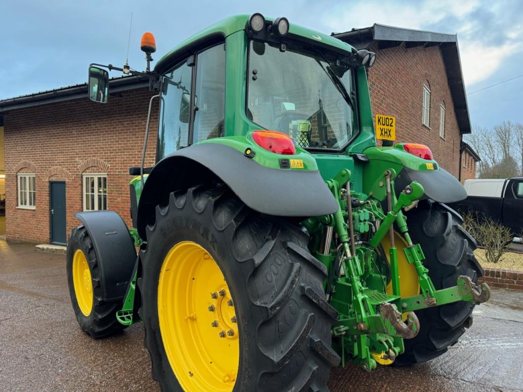 John Deere 6920