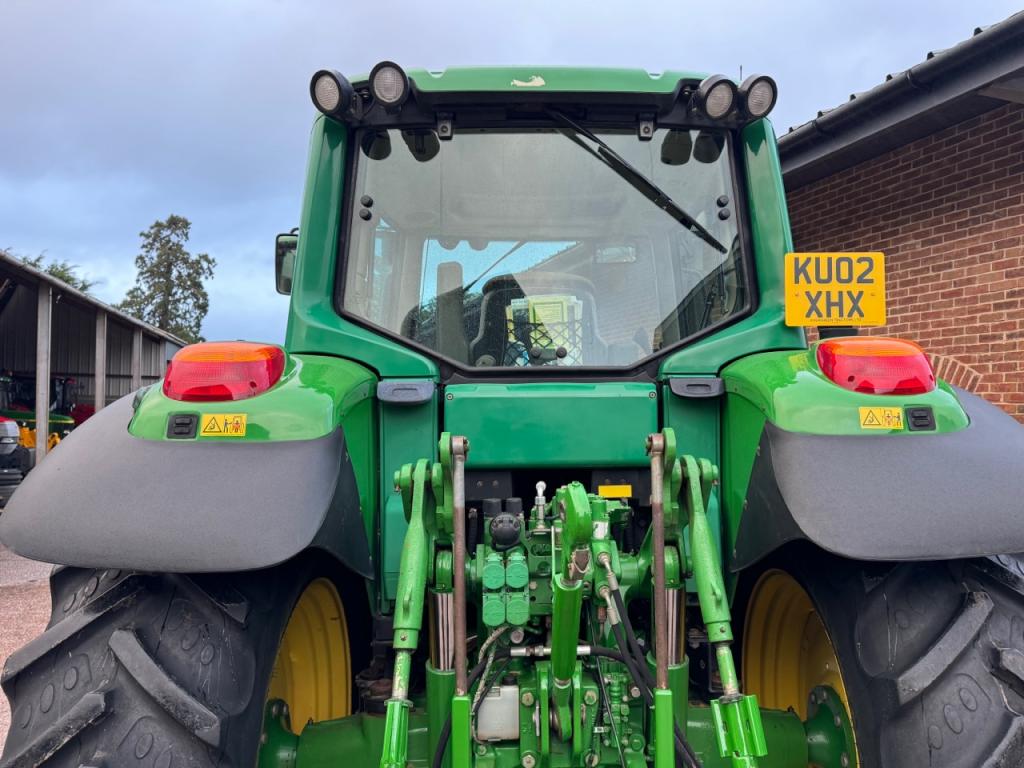 John Deere 6920