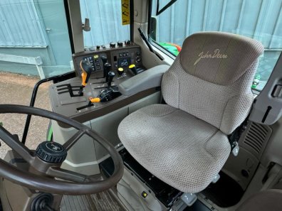 John Deere 6920