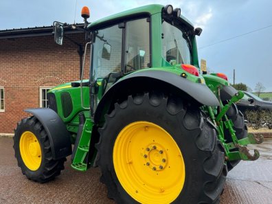 John Deere 6920