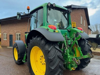 John Deere 6920