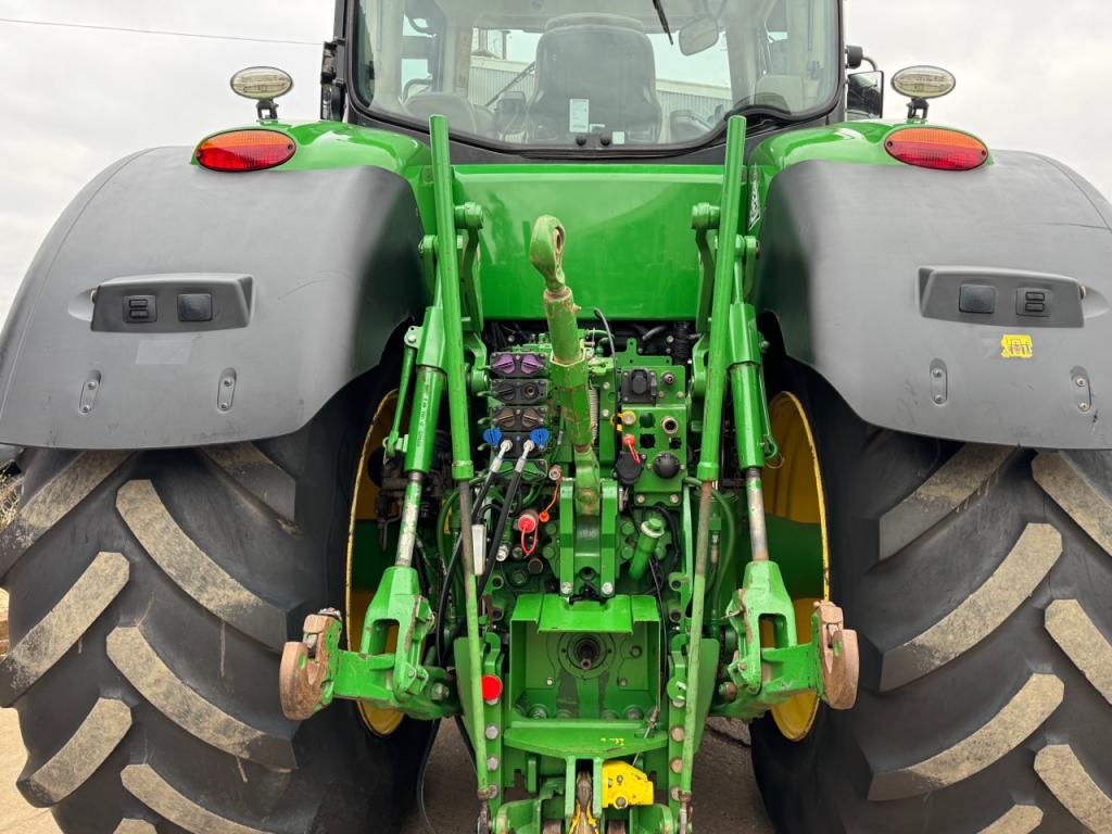 John Deere 7310R