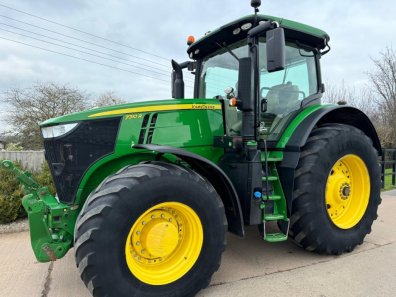 John Deere 7310R