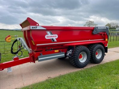 Redrock 20 Ton half pipe dump trailer