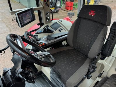 Massey Ferguson 7S 210