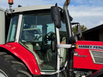 Massey Ferguson 7S 210