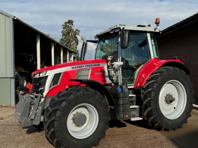 Massey Ferguson 7S 210