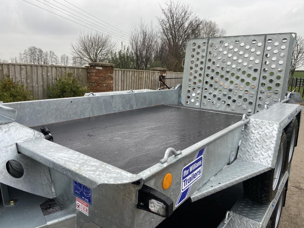 Ifor Williams GH1054 plant trailer