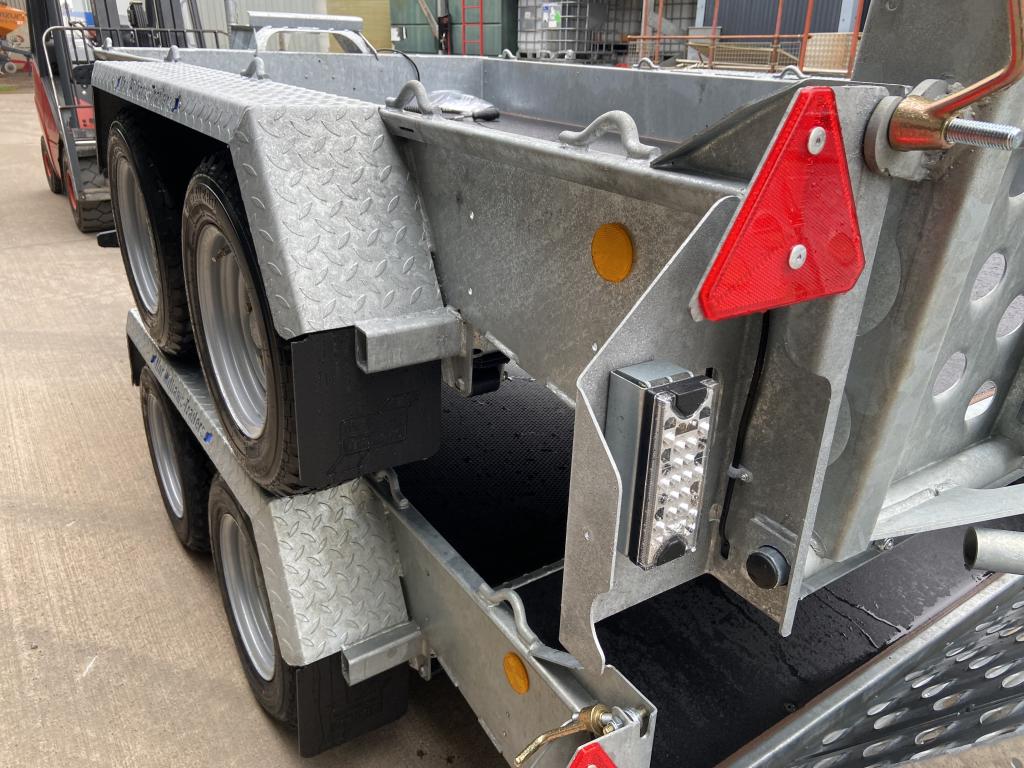 Ifor Williams GH1054 plant trailer